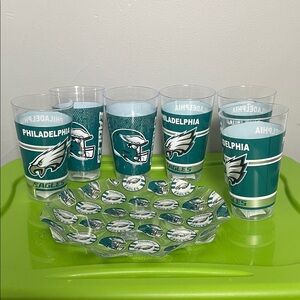 Philadelphia Eagles NFL plastic plate and six cups set football